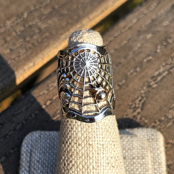14k gold & 925 sterling spider web ring - Picture 4 of 10
